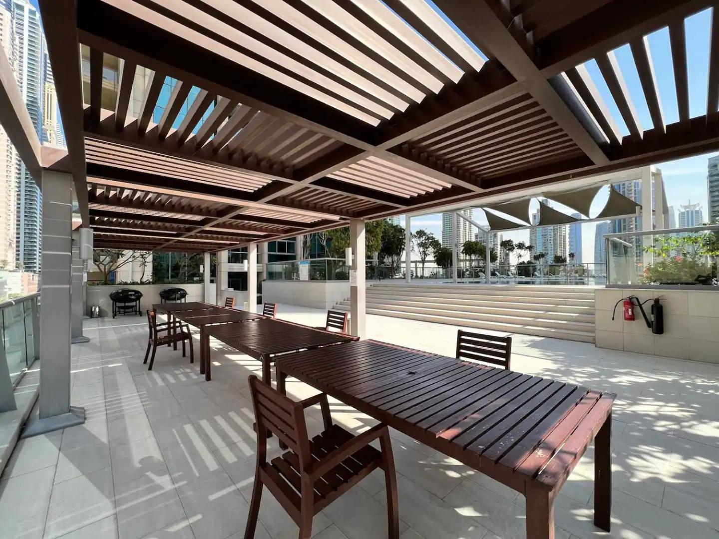 Apartment Vacay Lettings - 2bhk With Marina View *