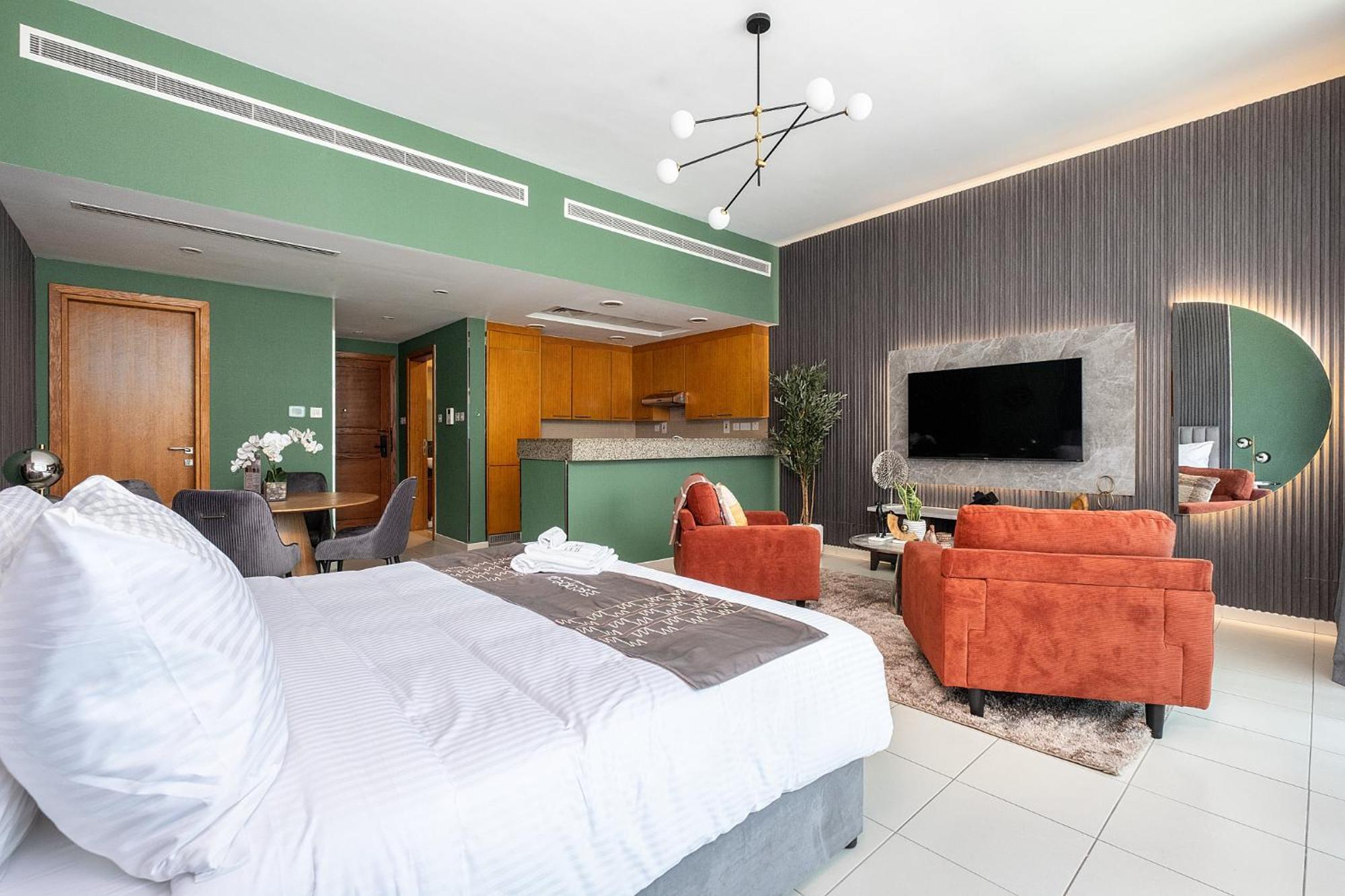 Escape 24 Homes - Bay Square - Business Bay Apartment