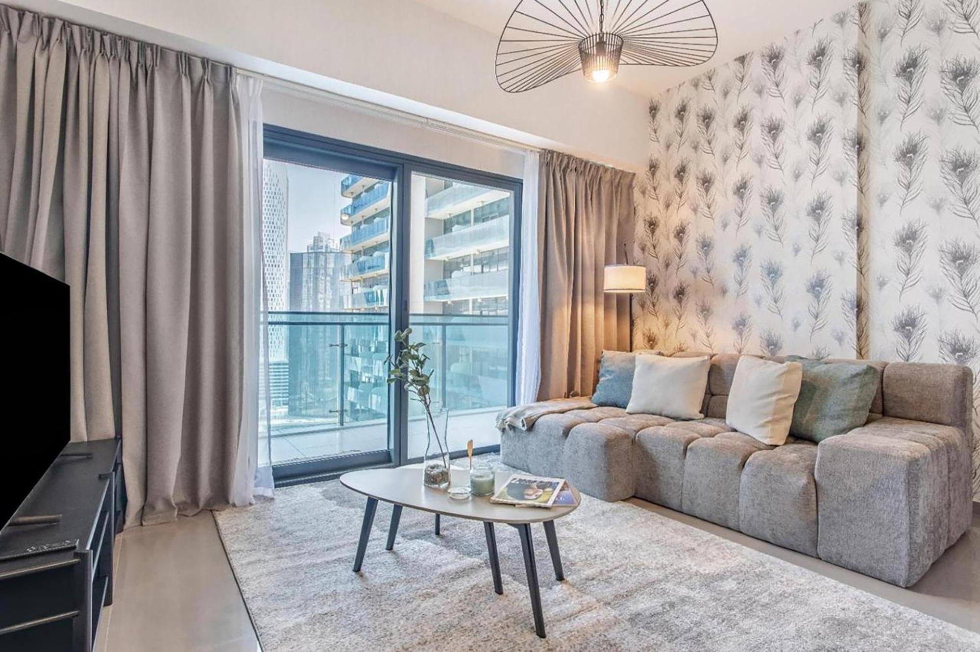 Bright & Beautiful 1-bedroom * Dubai