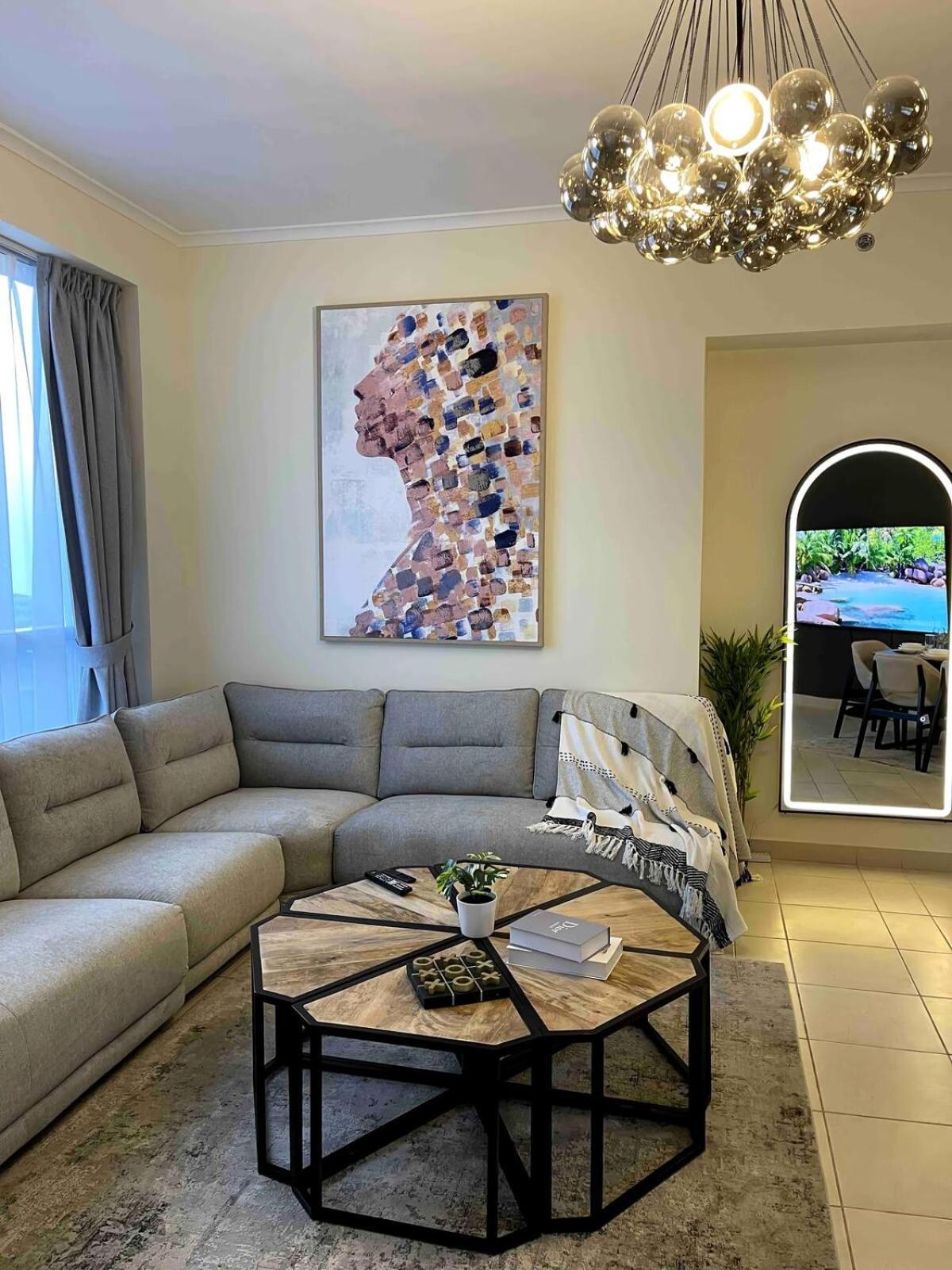 Modern Skyline 2-bedroom With Sea View Apartment *