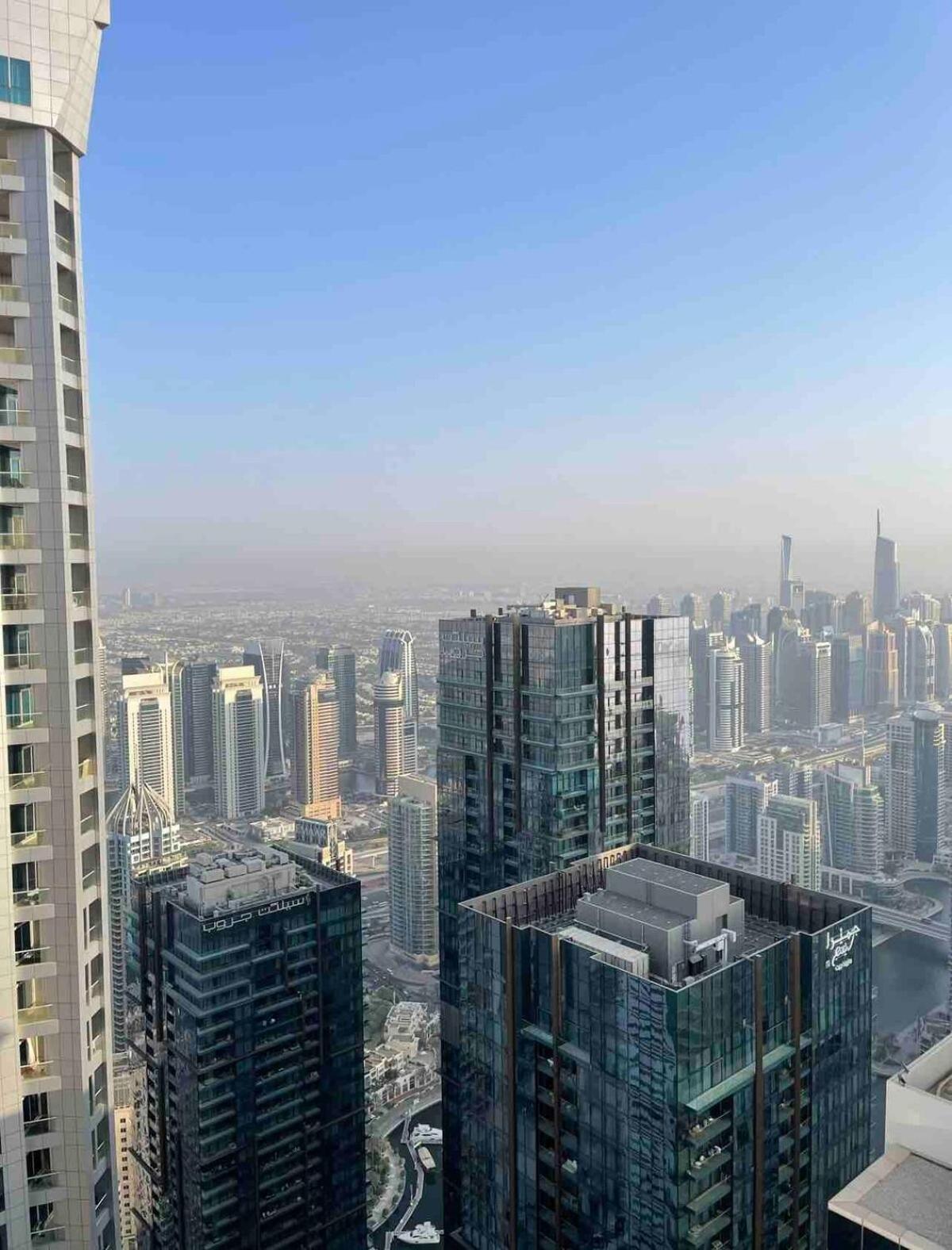 Modern Skyline 2-bedroom With Sea View * Dubai