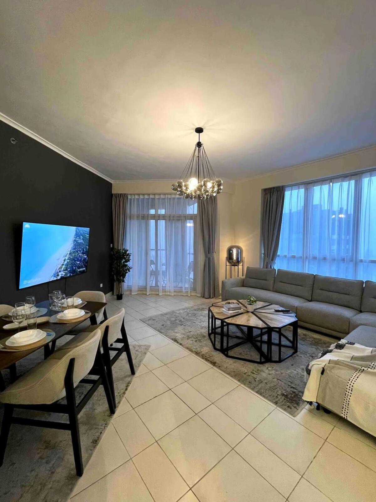 Modern Skyline 2-bedroom With Sea View Apartment