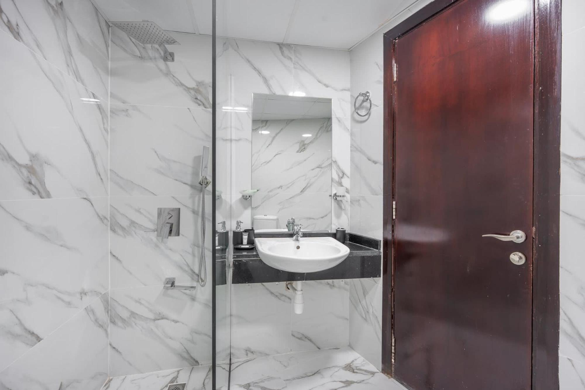 Center And Cozy 1 Bedroom In Dec Tower 1 Apartment