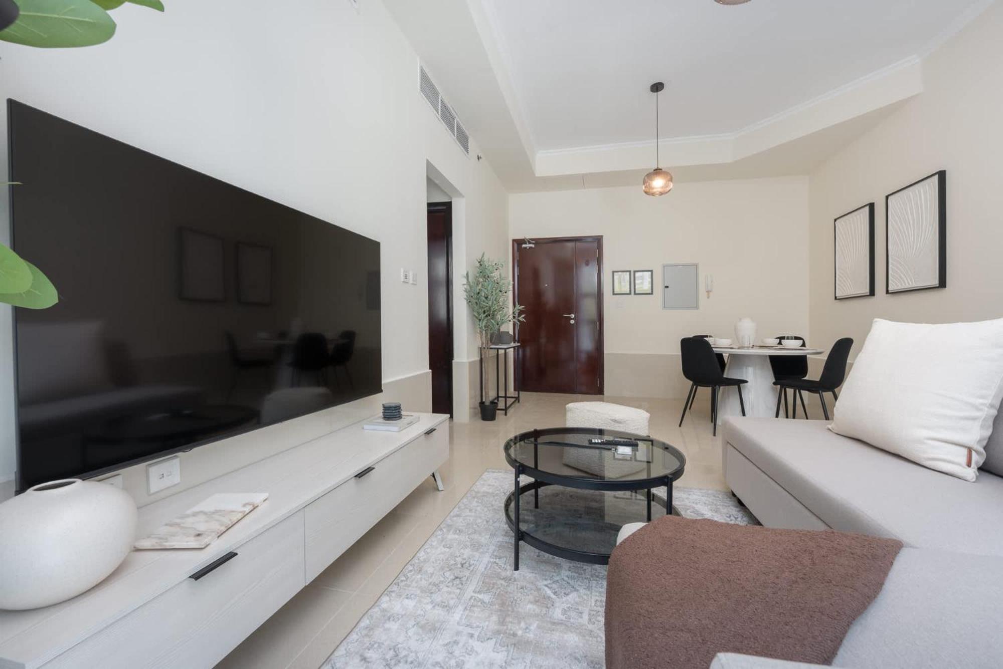 Center And Cozy 1 Bedroom In Dec Tower 1 Dubai