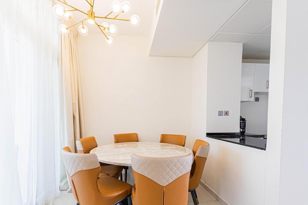 Exclusive Fully Furnished *