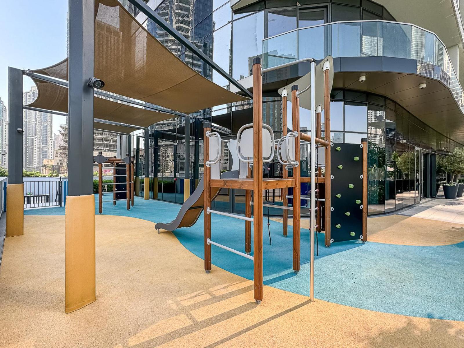 Luxury 3br With Burj Khalifa Views Apartment Dubai