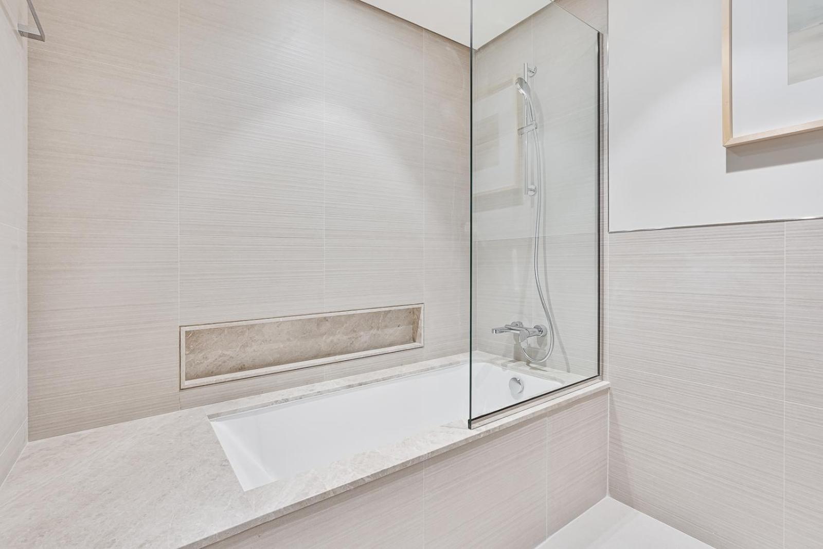 Apartment Luxury 3br With Burj Khalifa Views Dubai