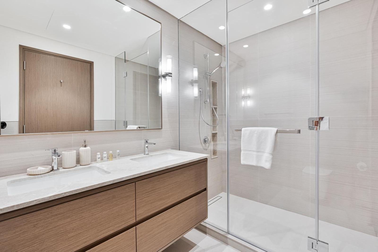 Luxury 3br With Burj Khalifa Views Apartment