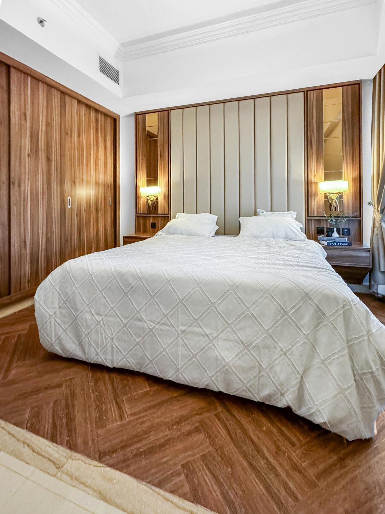 New Luxe 2 Br Apartment *