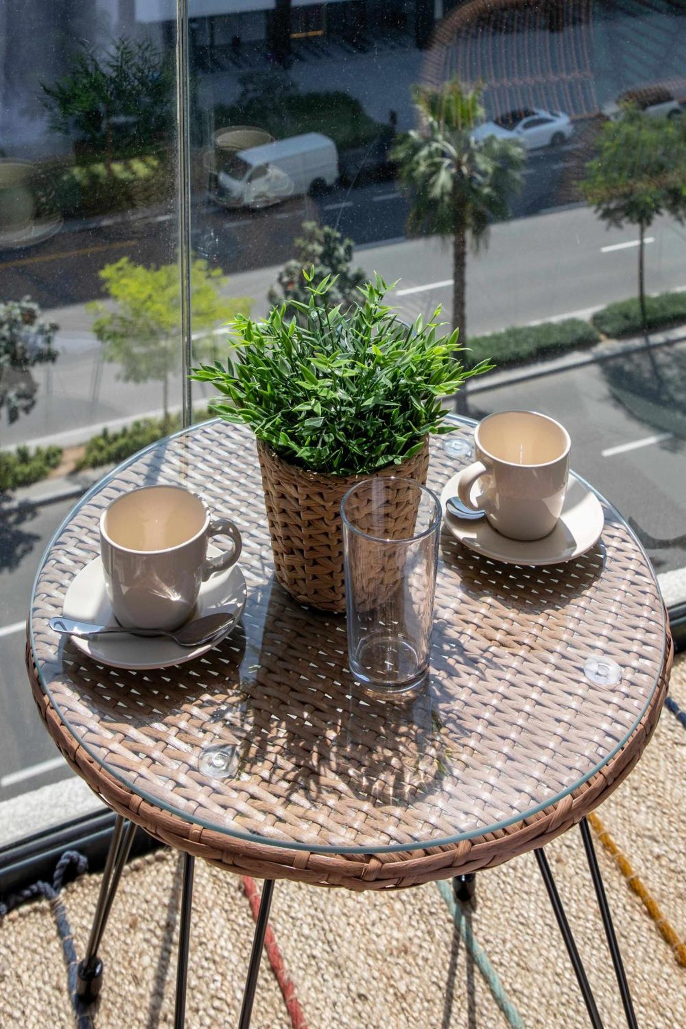 Apartment Frank Porter - Azizi Riviera 28