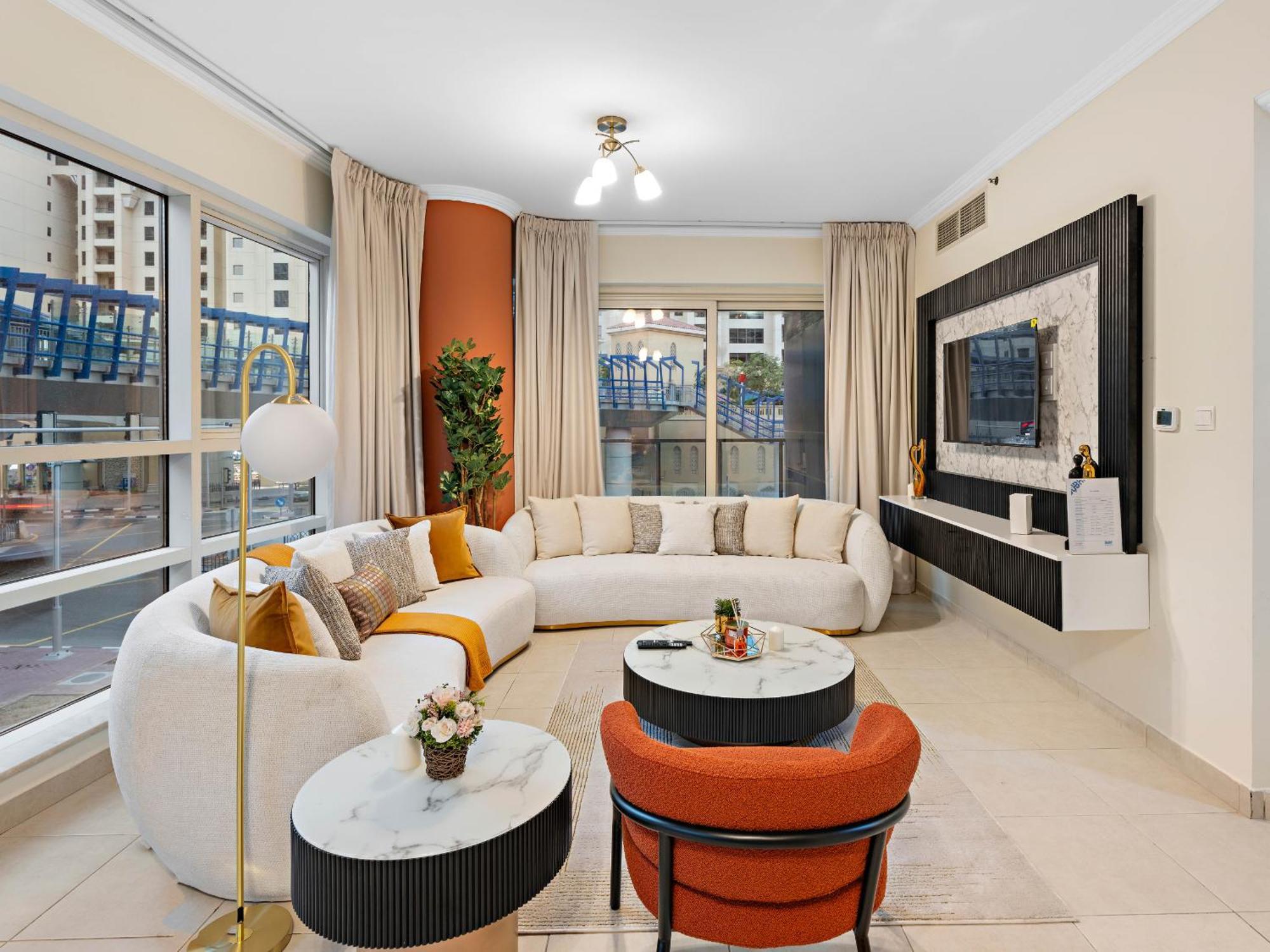 Stylish & Lively 1bdr In Marina Quay *