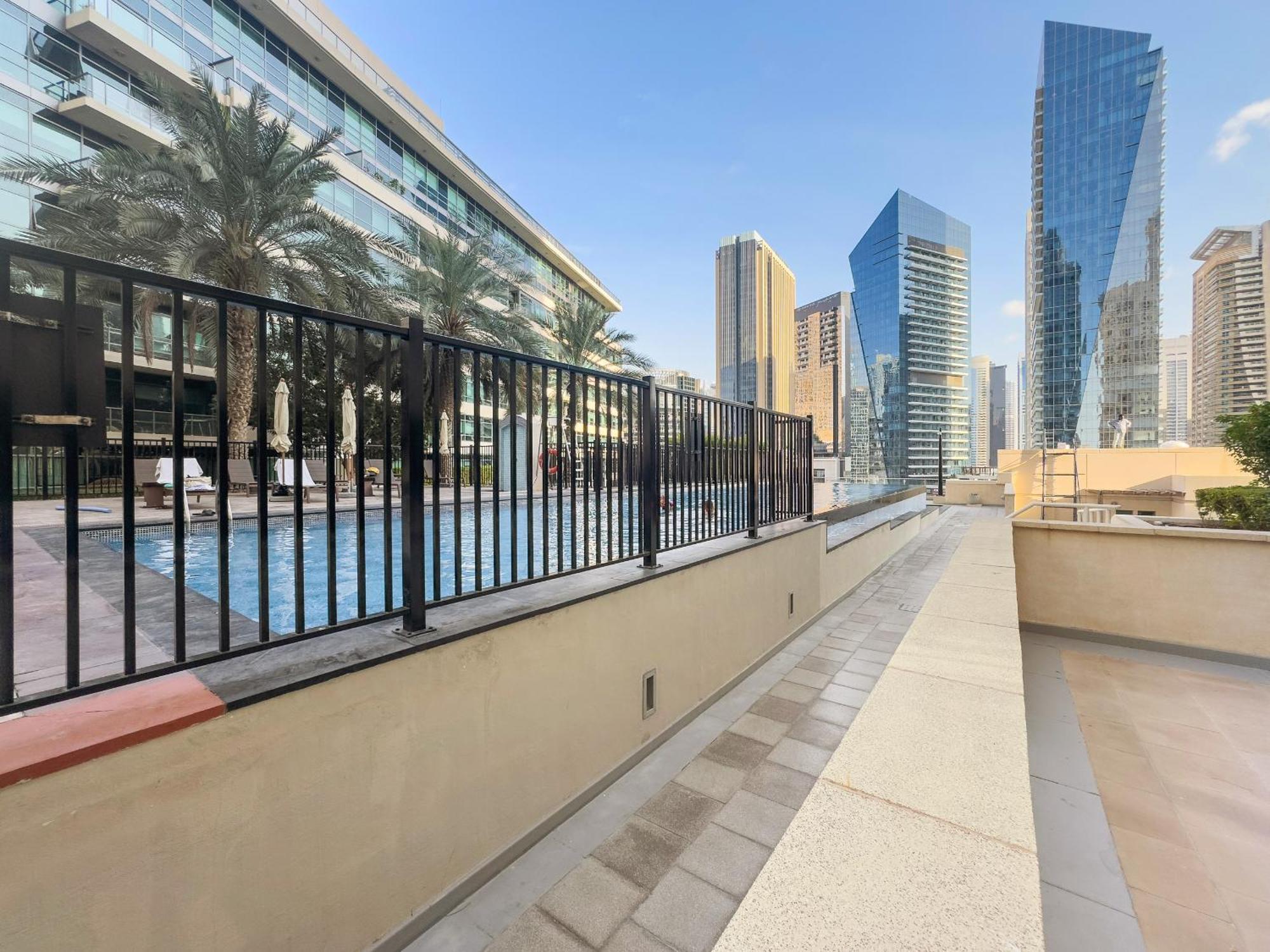 Stylish & Lively 1bdr In Marina Quay Apartment Dubai