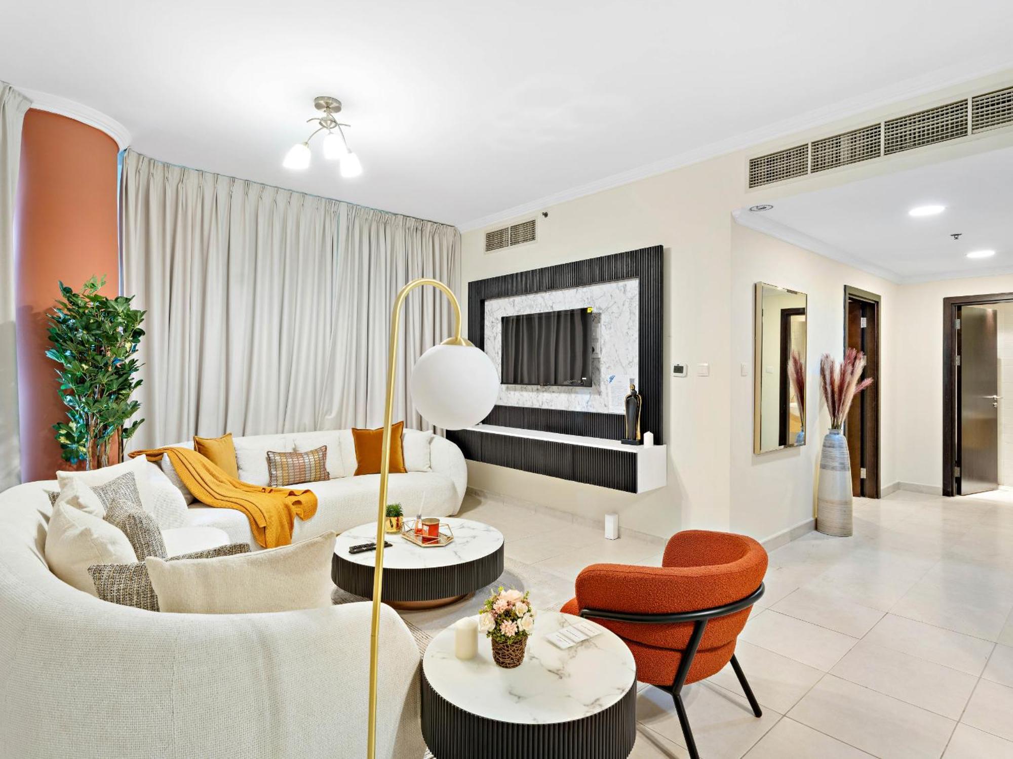 Stylish & Lively 1bdr In Marina Quay * Dubai