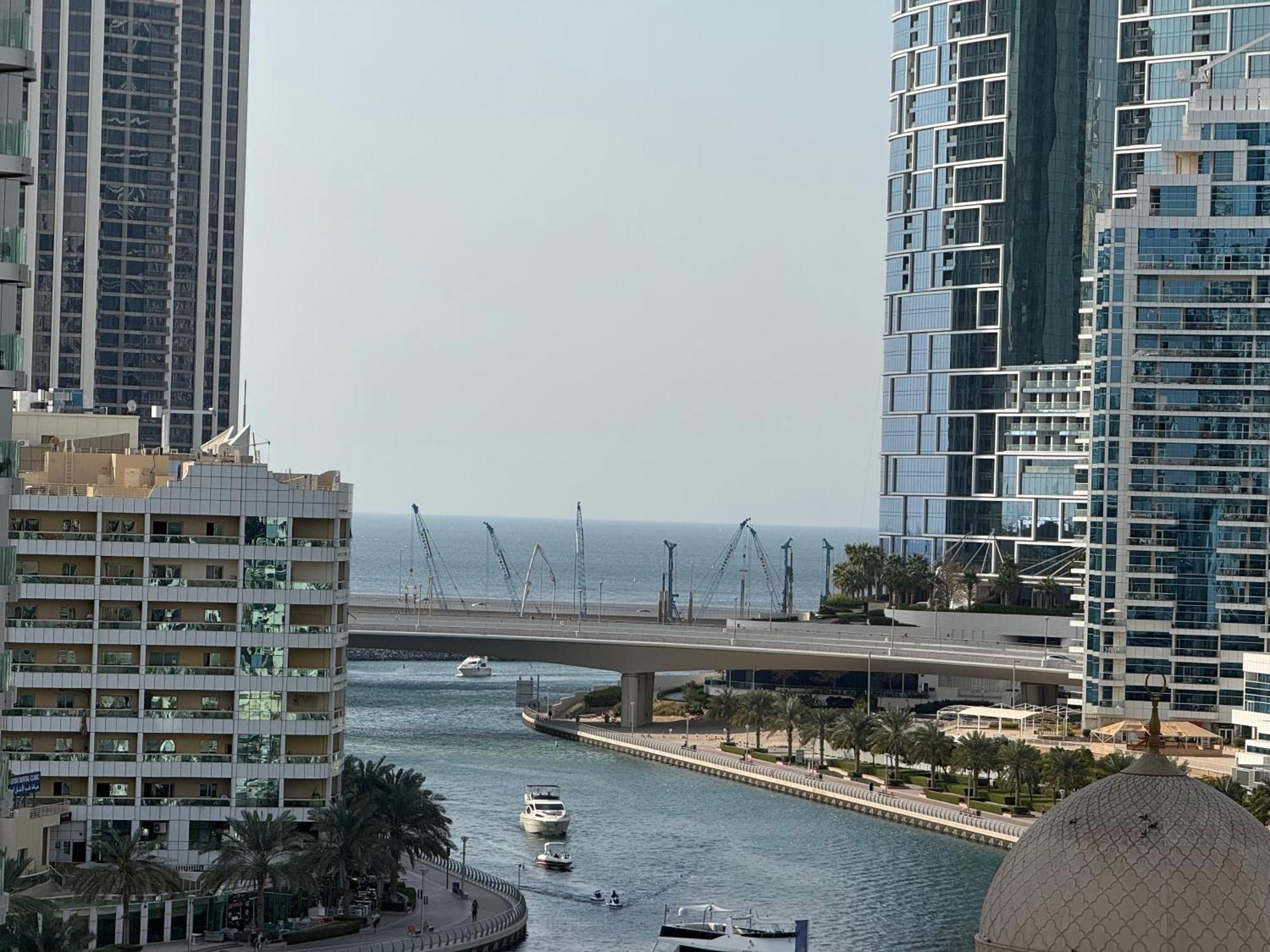 Marina Beachview Apartment Dubai