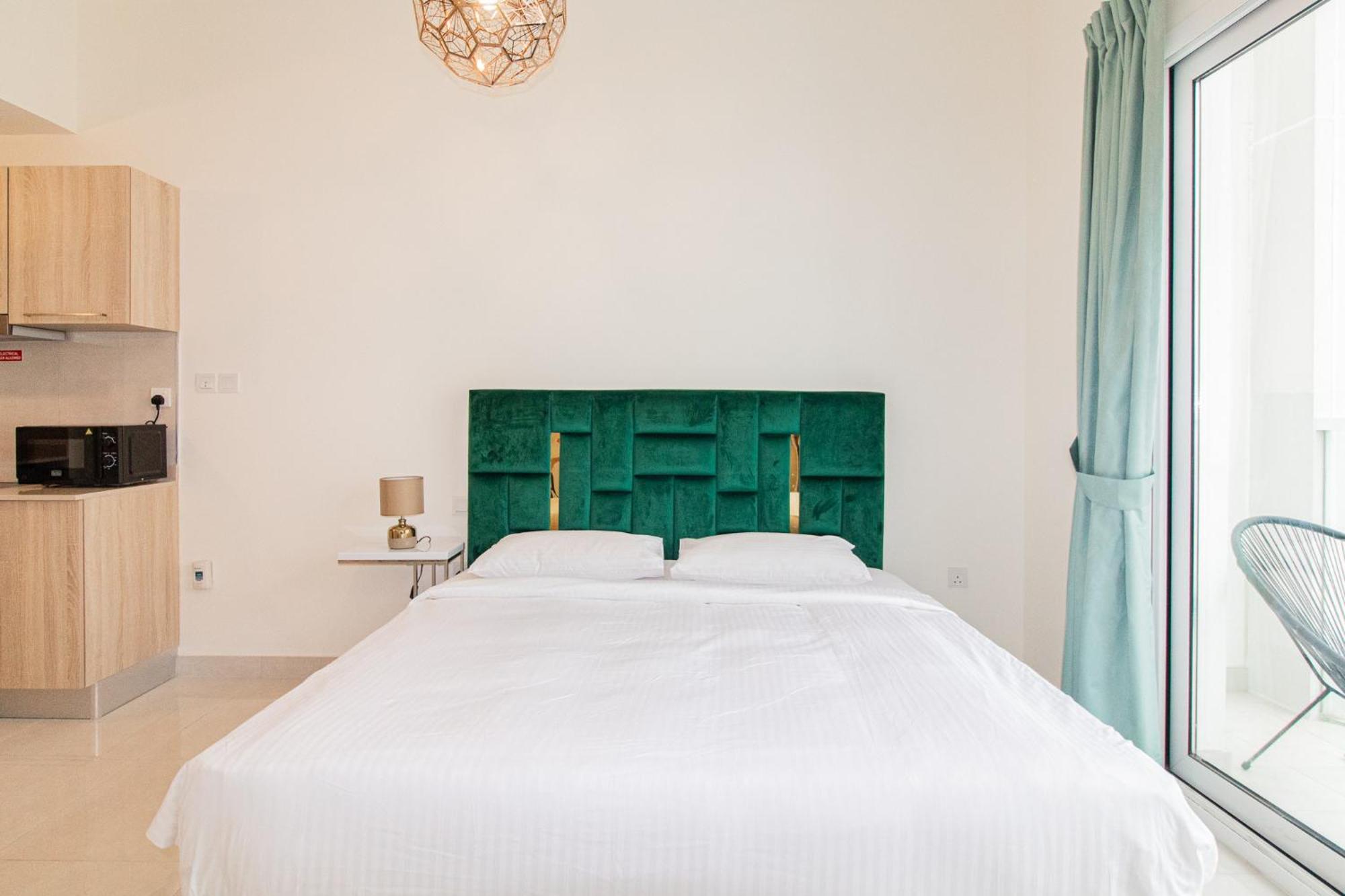 Apartment Cozy Haven In Ag Tower - Business Bay Dubai