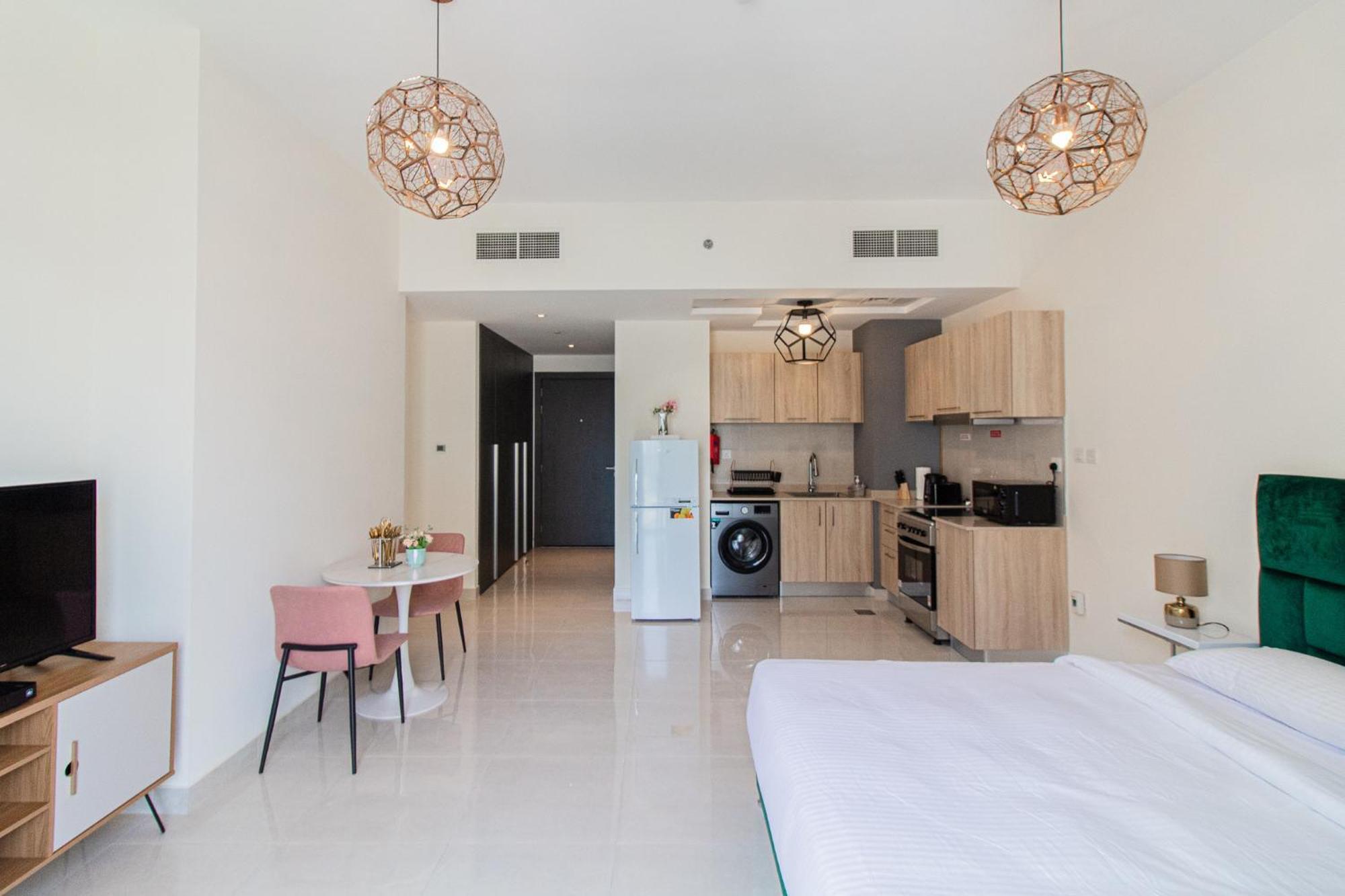 Apartment Cozy Haven In Ag Tower - Business Bay