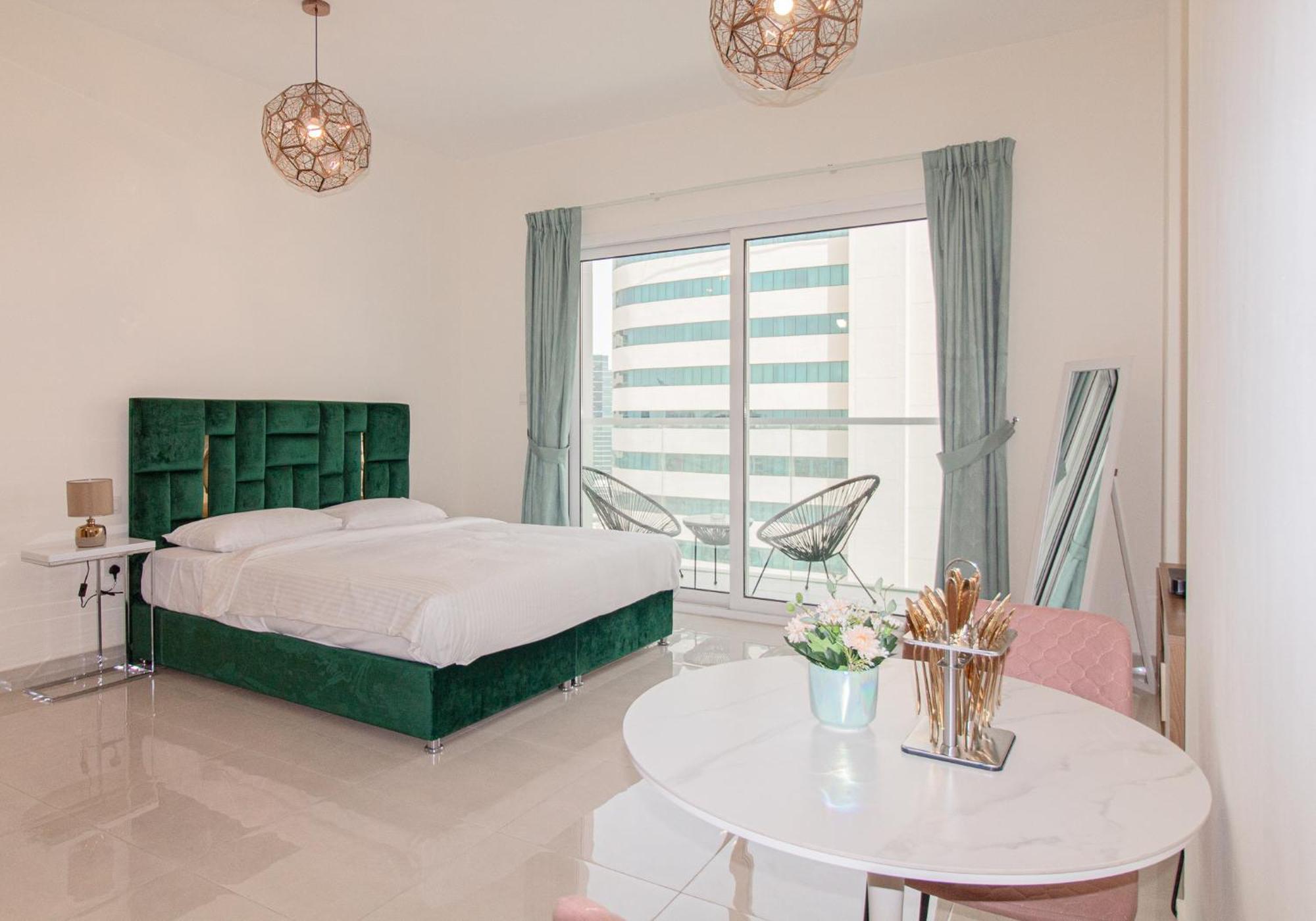 Cozy Haven In Ag Tower - Business Bay Apartment