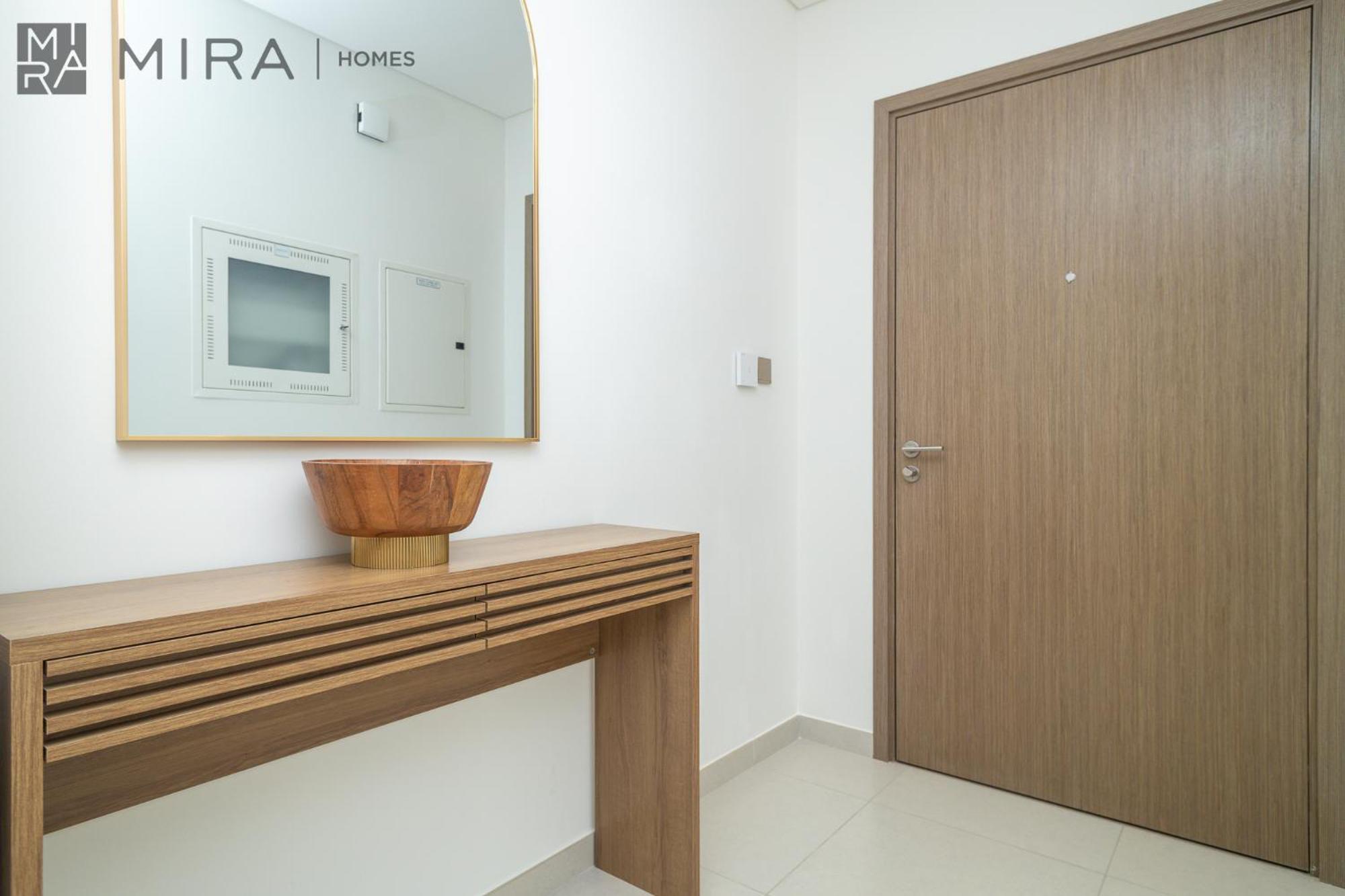 Apartment Mira Homes - Luxury 2 Bedroom In Burj Royale Close To Burj Khalifa