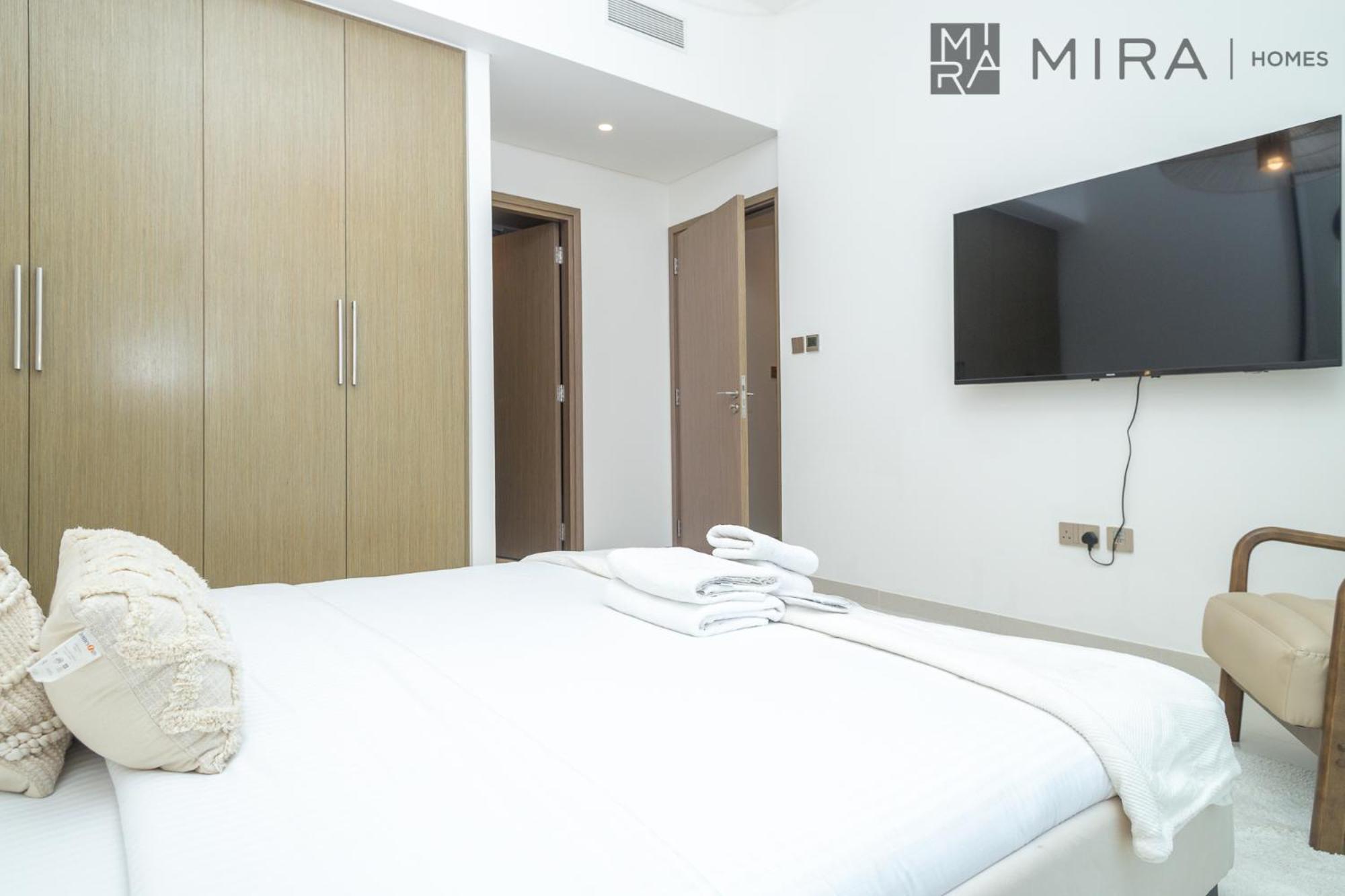 Apartment Mira Homes - Luxury 2 Bedroom In Burj Royale Close To Burj Khalifa