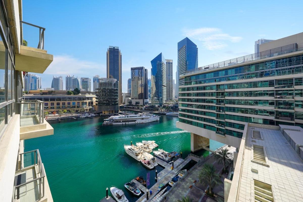 Luxury With Stunning Marina View Dubai