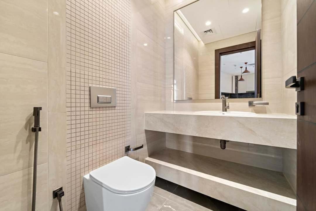 Modern 1br With Stunning Views In Business Bay Apartment *