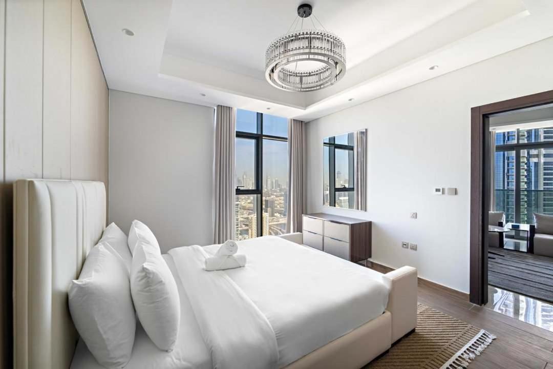 Apartment Modern 1br With Stunning Views In Business Bay *