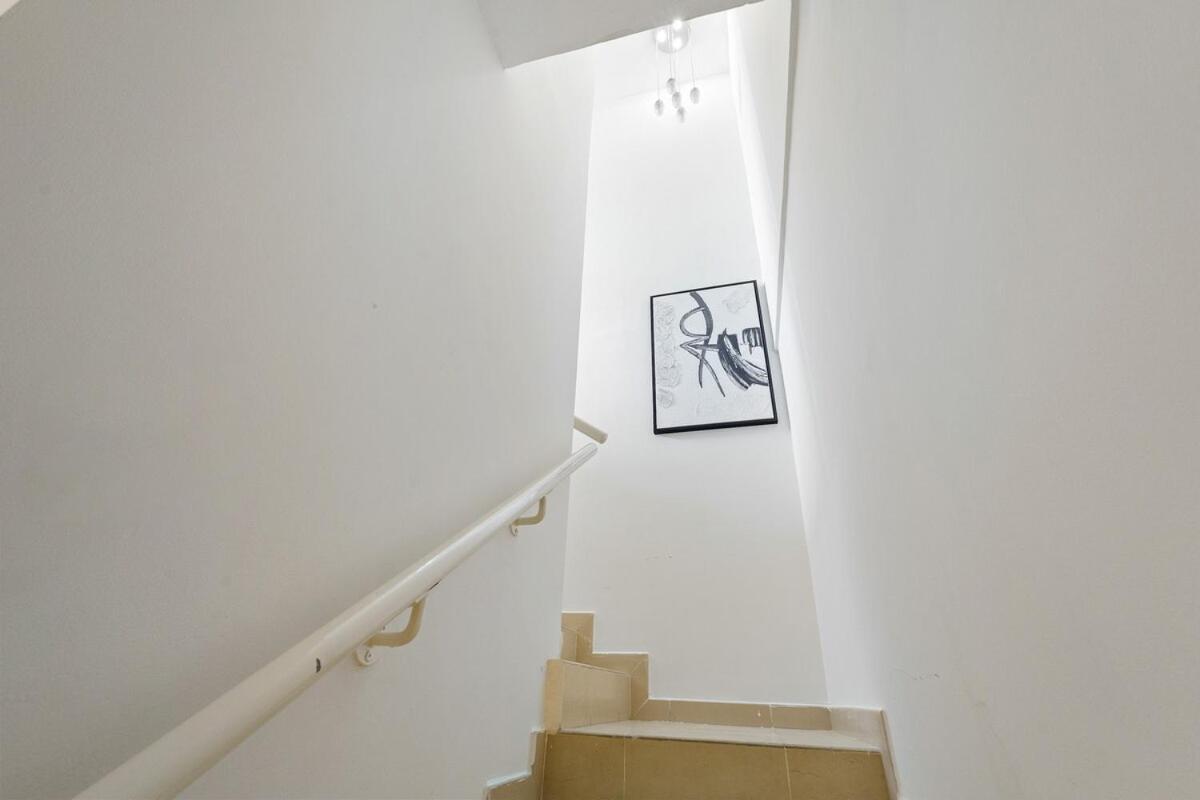 Duplex 1br With Views Apartment Dubai