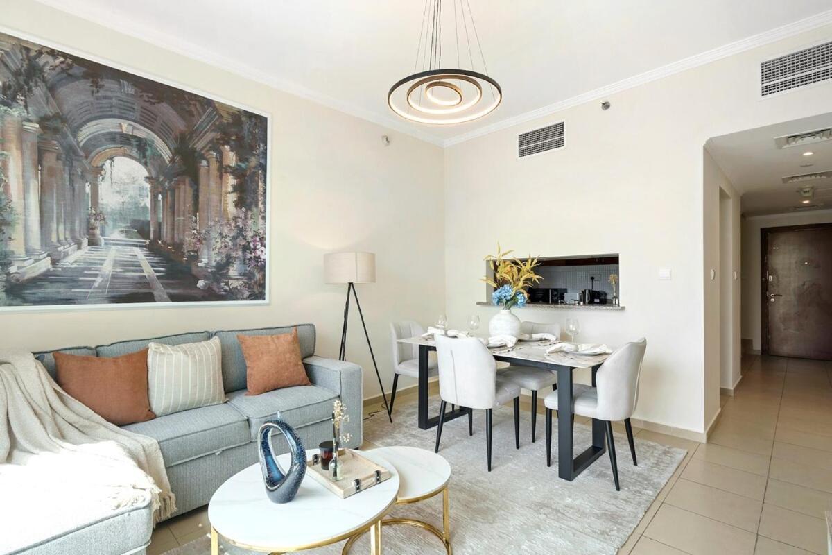 Apartment Duplex 1br With Views *