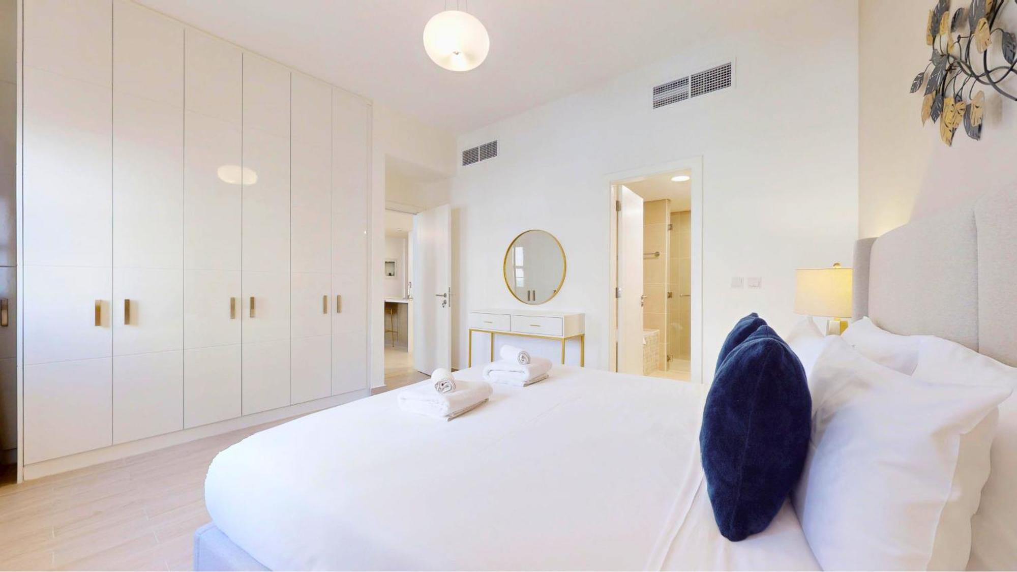 Luxury Living 1br Fully Furnished In Jumeriah Golf Estate Apartment *