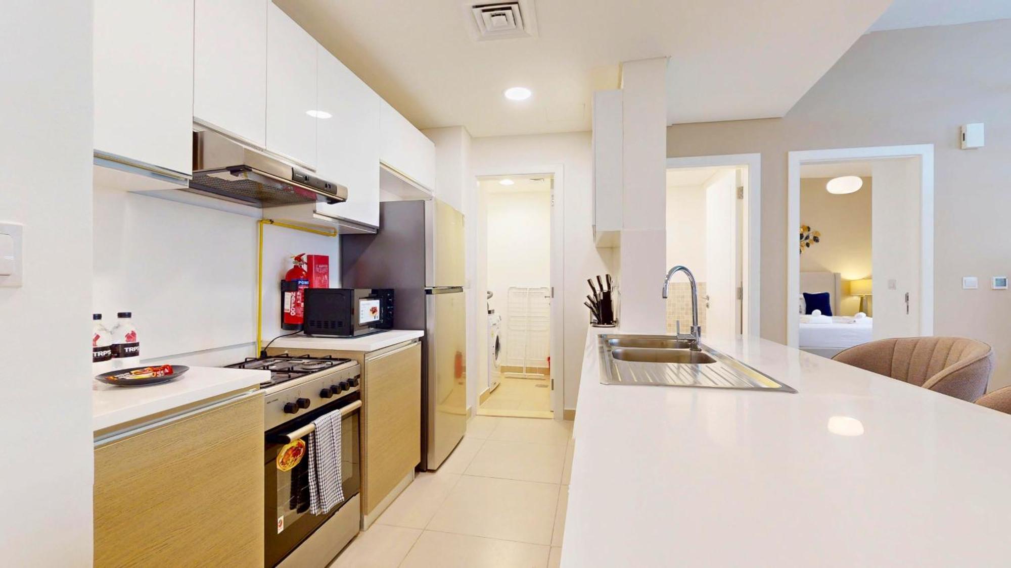 Luxury Living 1br Fully Furnished In Jumeriah Golf Estate