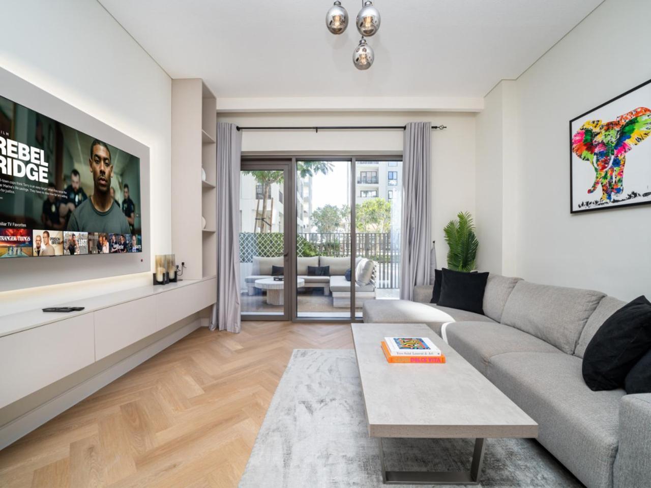 Chic Creek 1-bed With Large Terrace Apartment Dubai