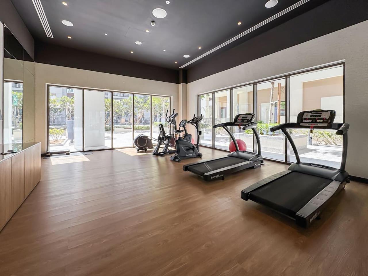 Chic Creek 1-bed With Large Terrace Apartment Dubai