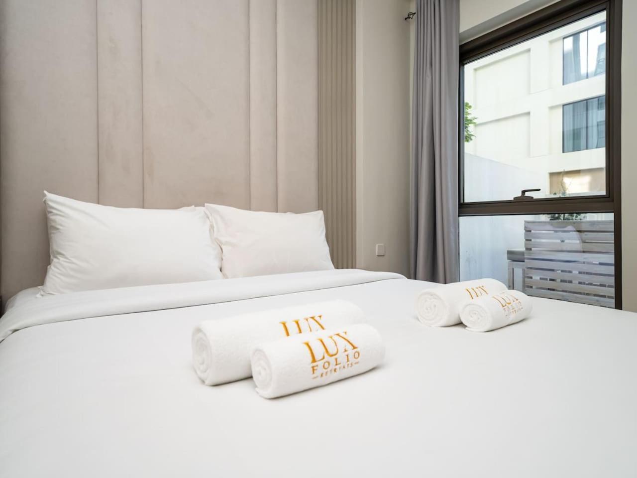 Chic Creek 1-bed With Large Terrace Apartment *