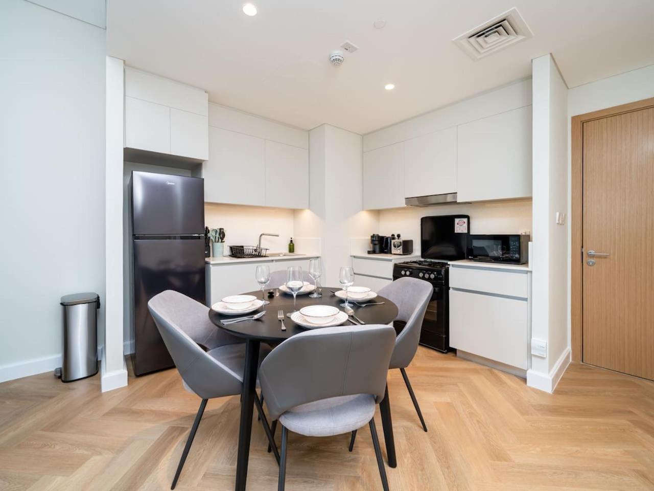 Apartment Chic Creek 1-bed With Large Terrace Dubai