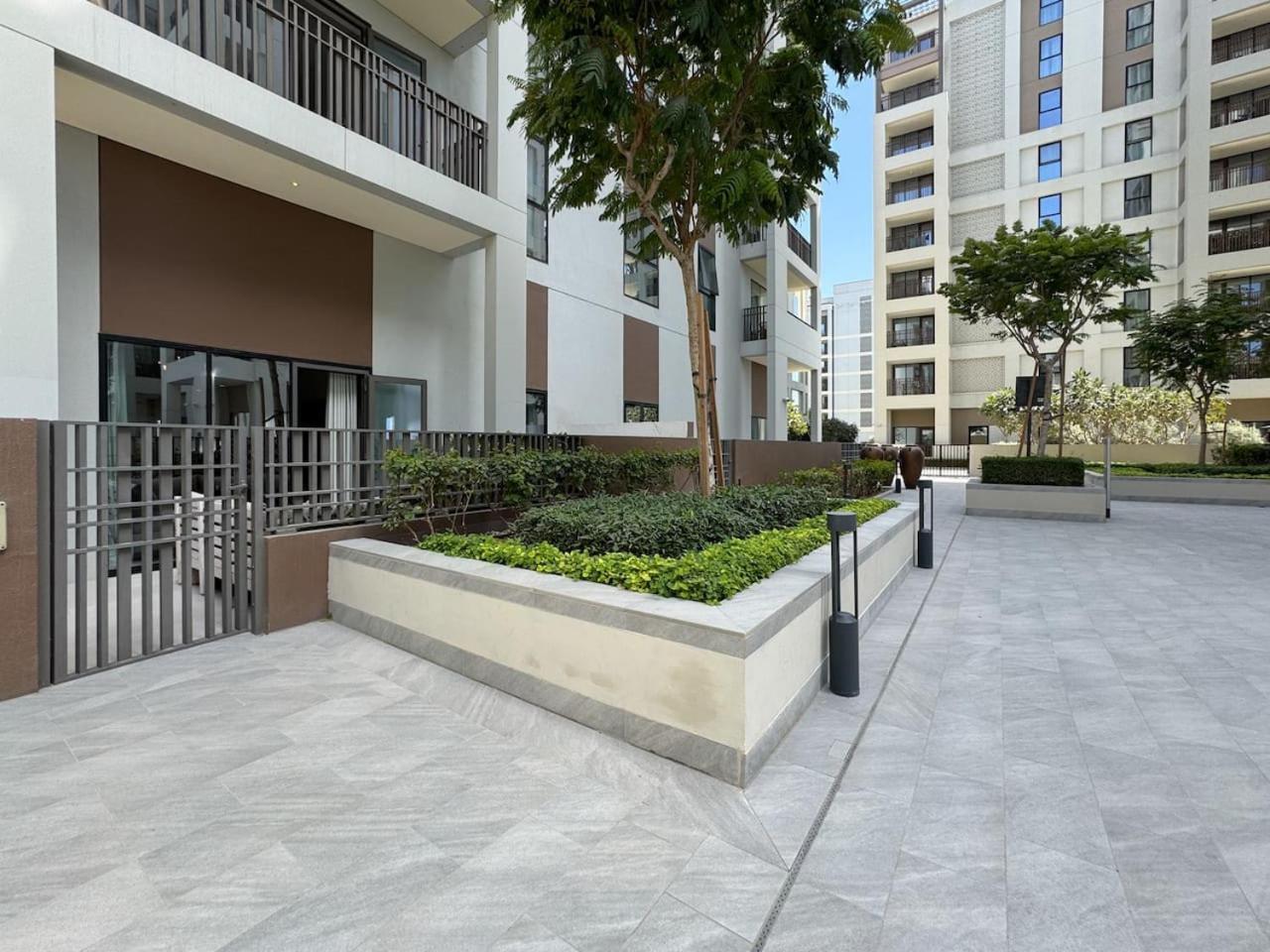 Chic Creek 1-bed With Large Terrace Apartment Dubai