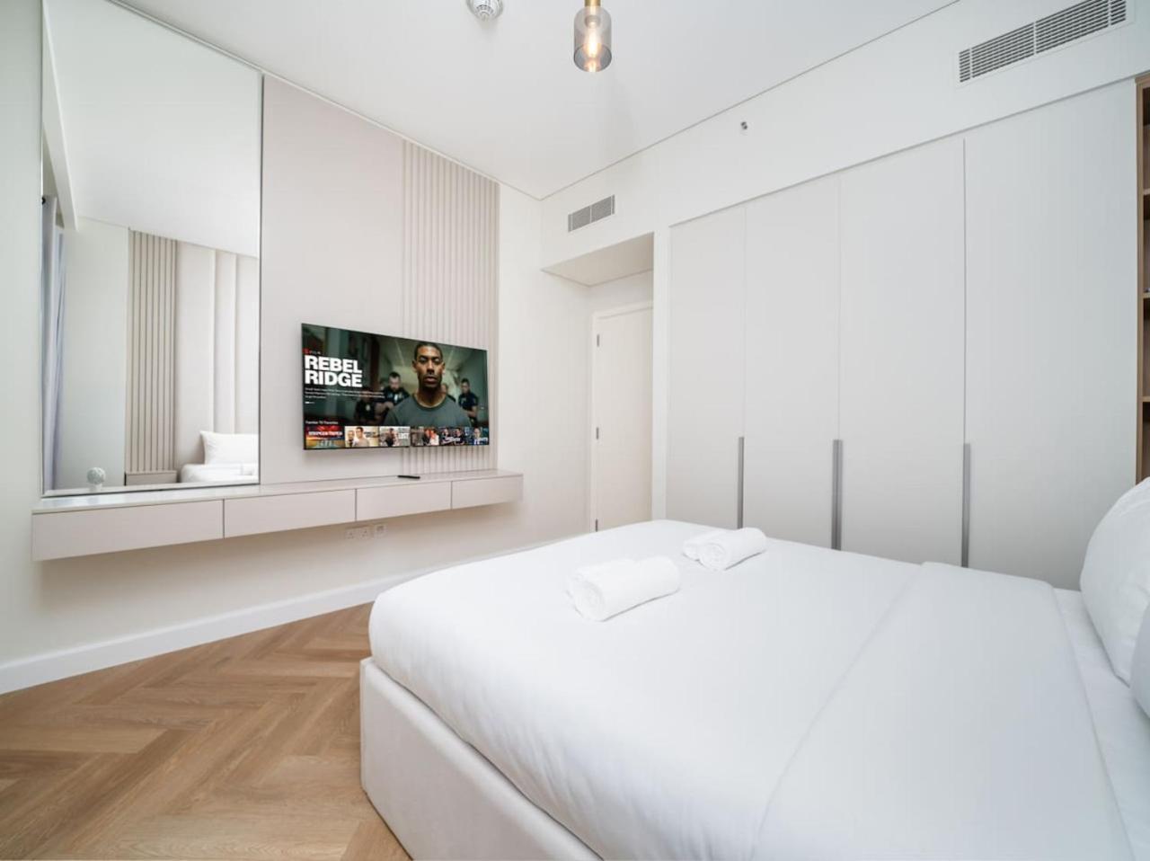 Apartment Chic Creek 1-bed With Large Terrace
