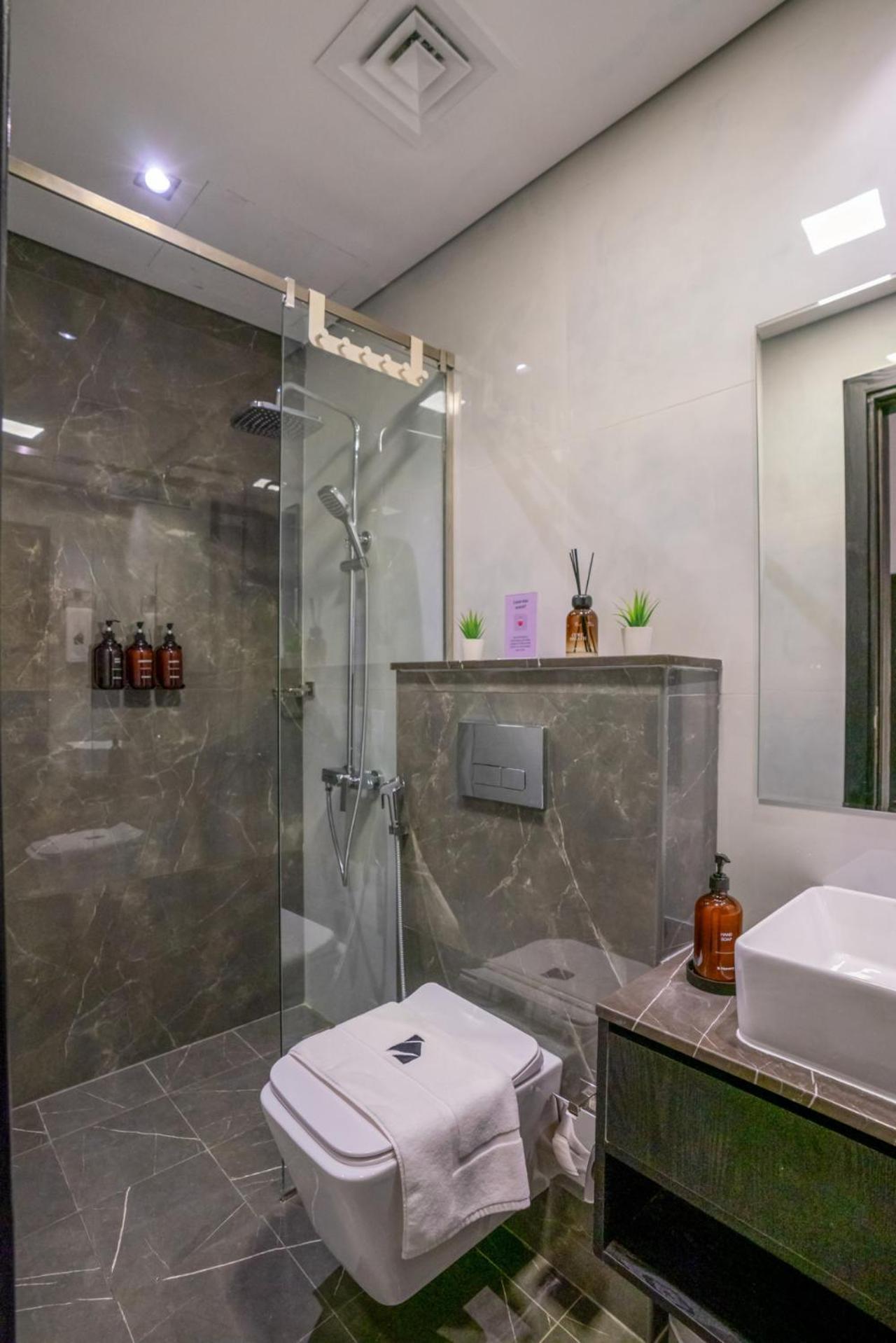 Serene Family Haven With Gym Pool And Sauna *