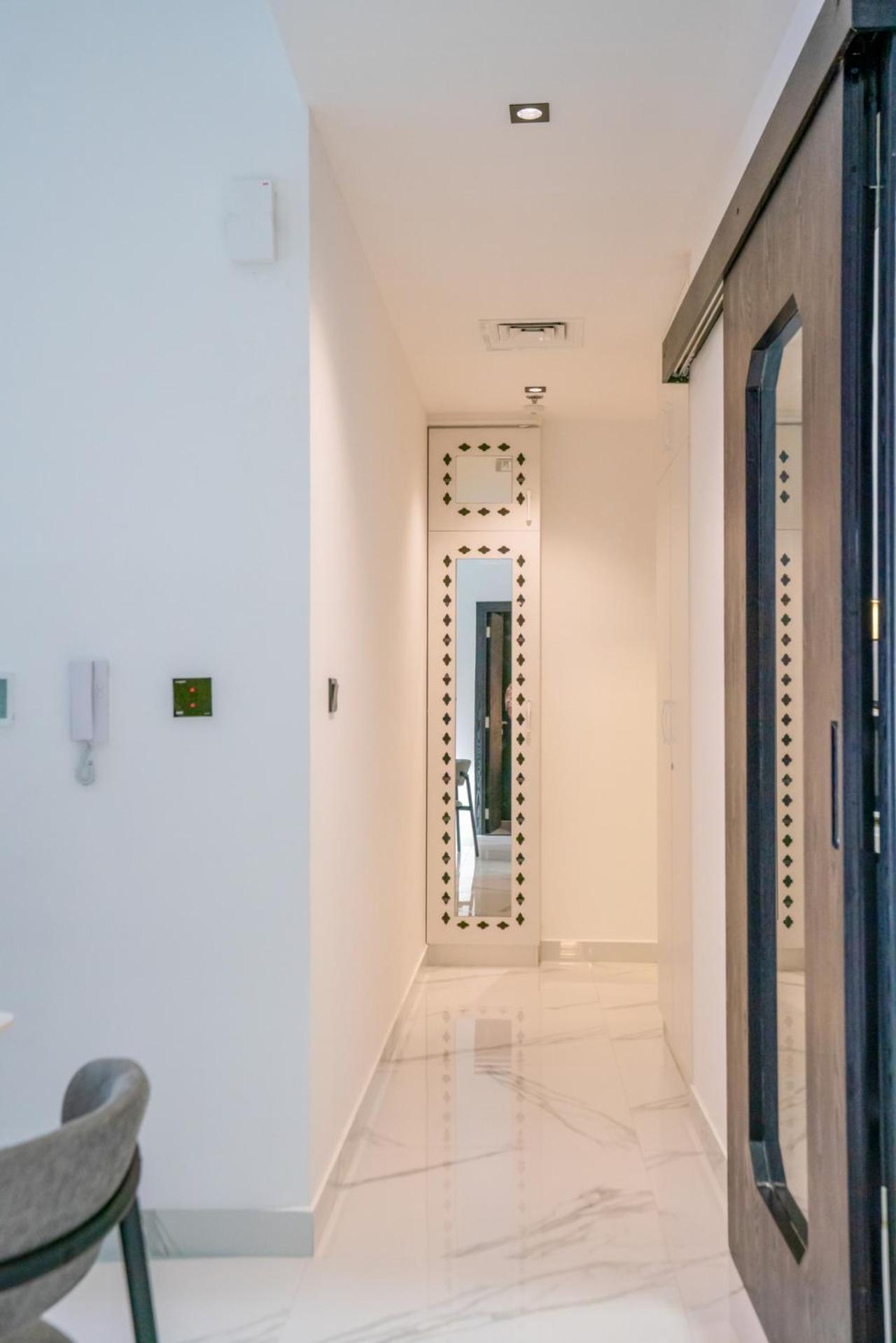 Apartment Serene Family Haven With Gym Pool And Sauna Dubai