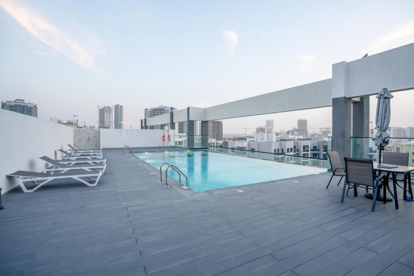 Serene Family Haven With Gym Pool And Sauna Apartment