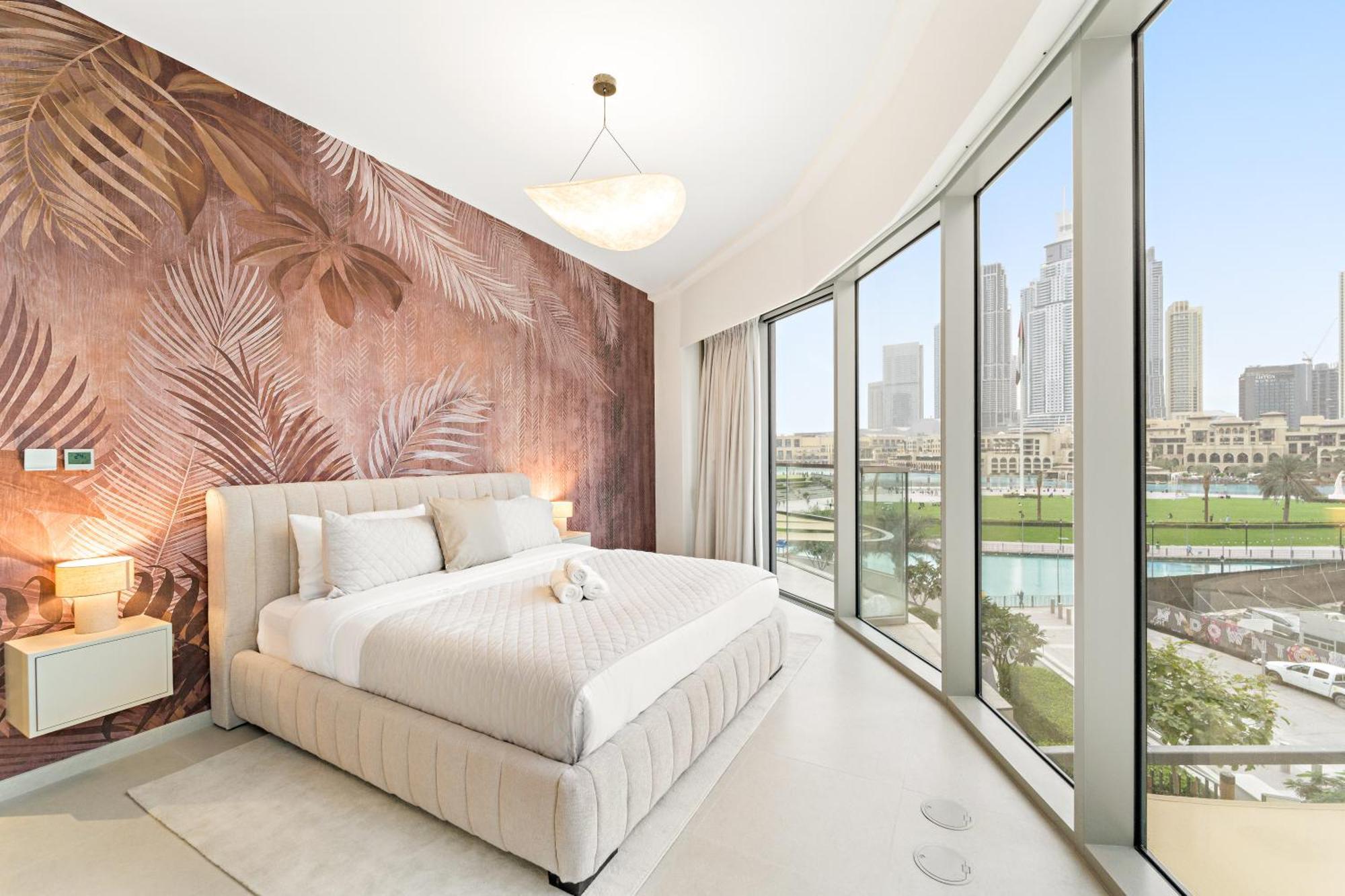 Panoramic 2br With Pool & Burj View Next To Mall Apartment Dubai