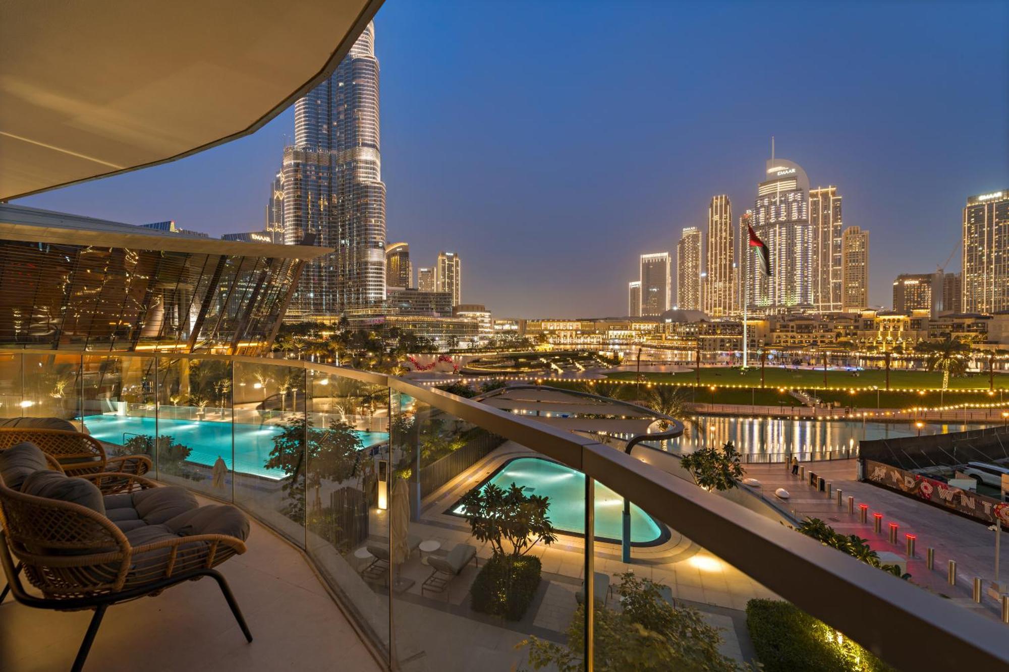 Panoramic 2br With Pool & Burj View Next To Mall *