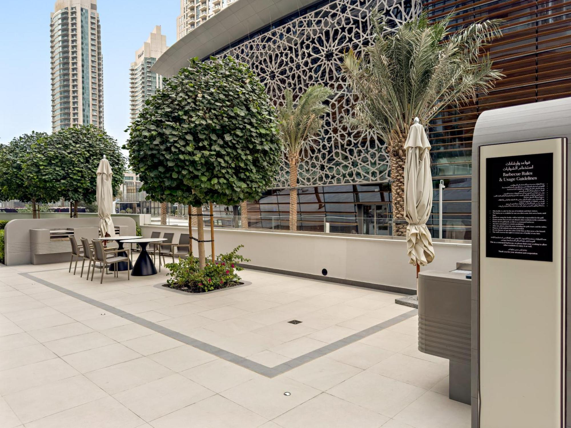 Panoramic 2br With Pool & Burj View Next To Mall Apartment