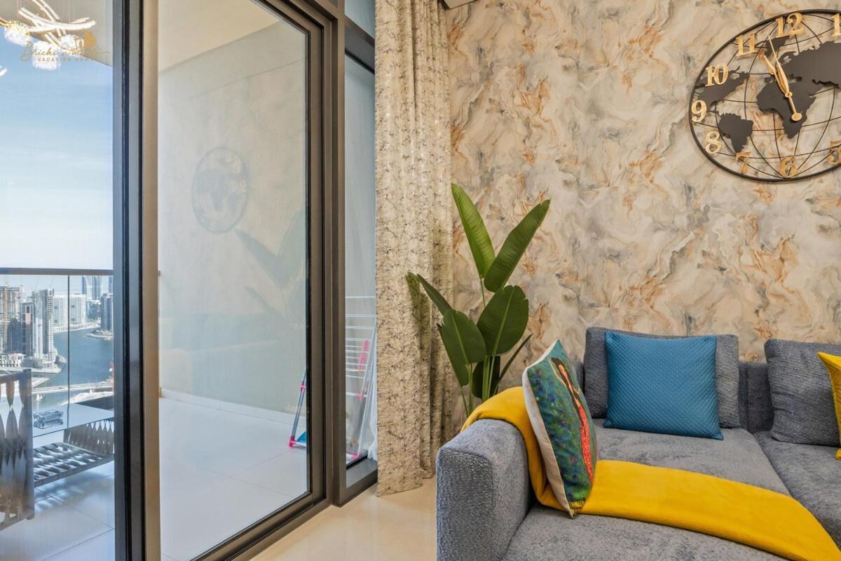 Classic Canal View 2 Bhk 6pax Dubai
