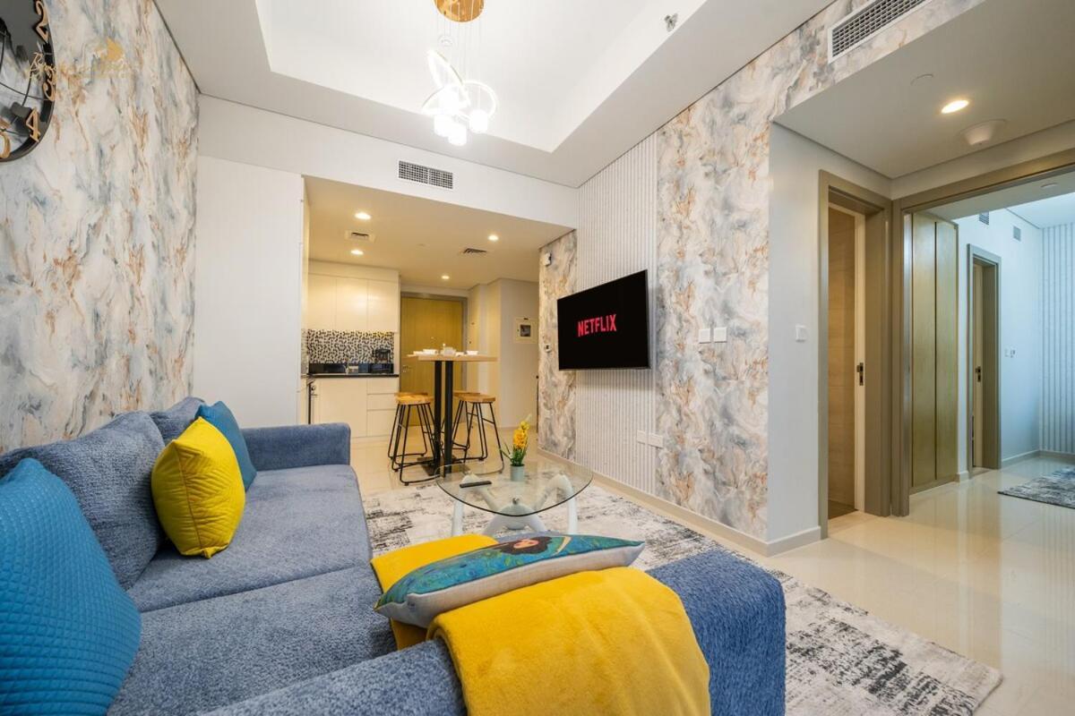 Classic Canal View 2 Bhk 6pax * Dubai