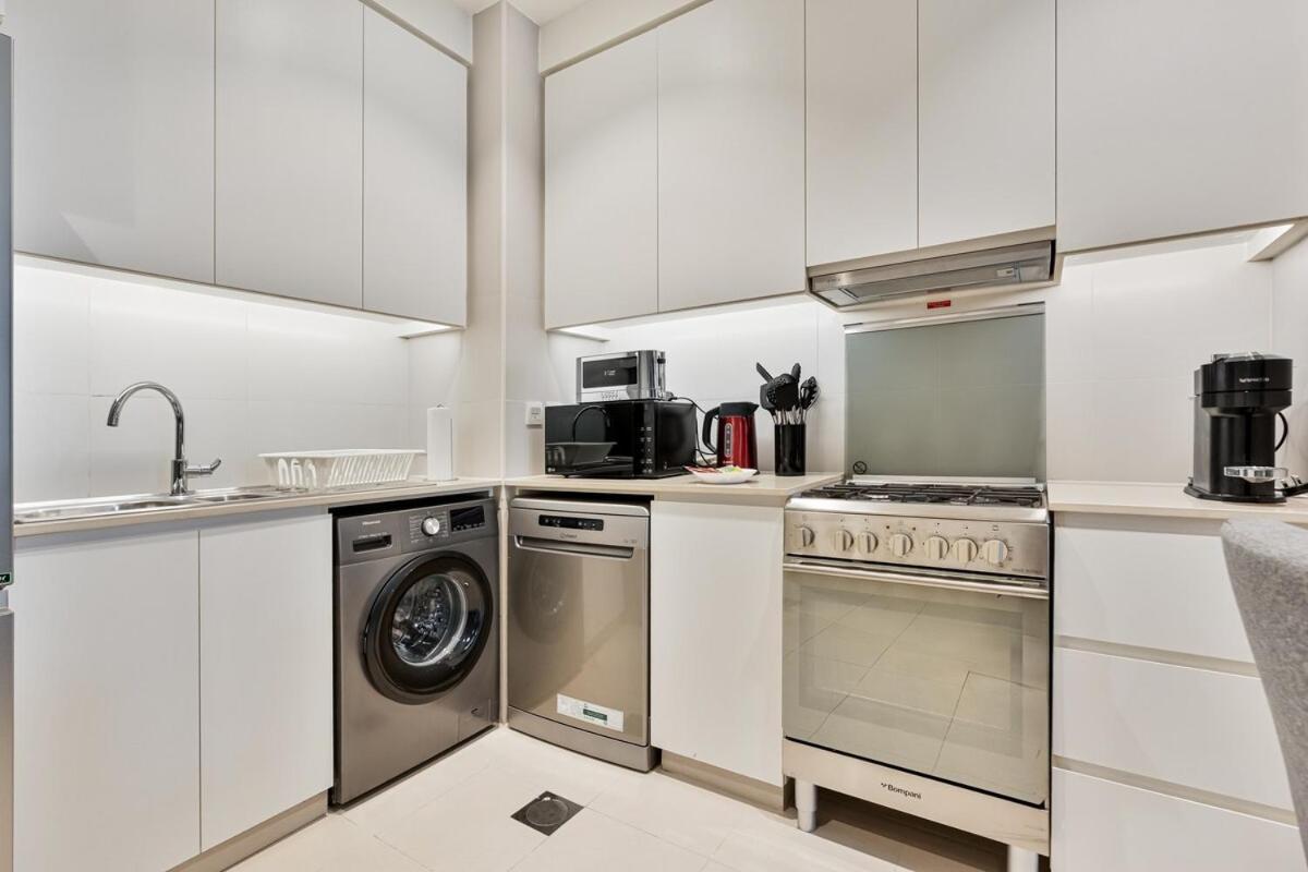 Bright And Airy 2br, Family-friendly With Pool And Gym Villa