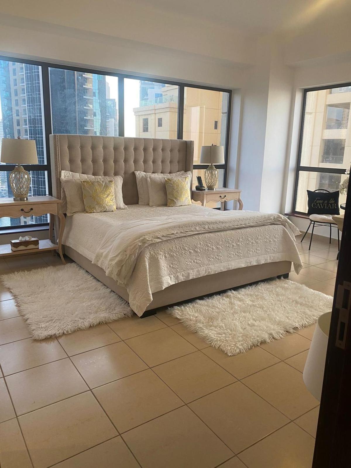 Jbr Elegant Classy With Full Seaview On The Dubai