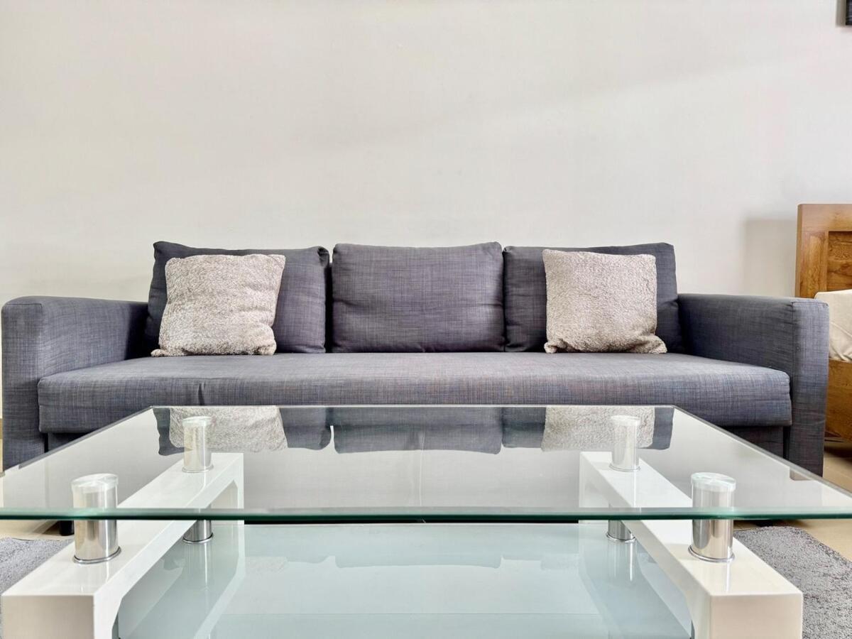 Homes2retreat - Very Spacious In The Heart Of Jvc *