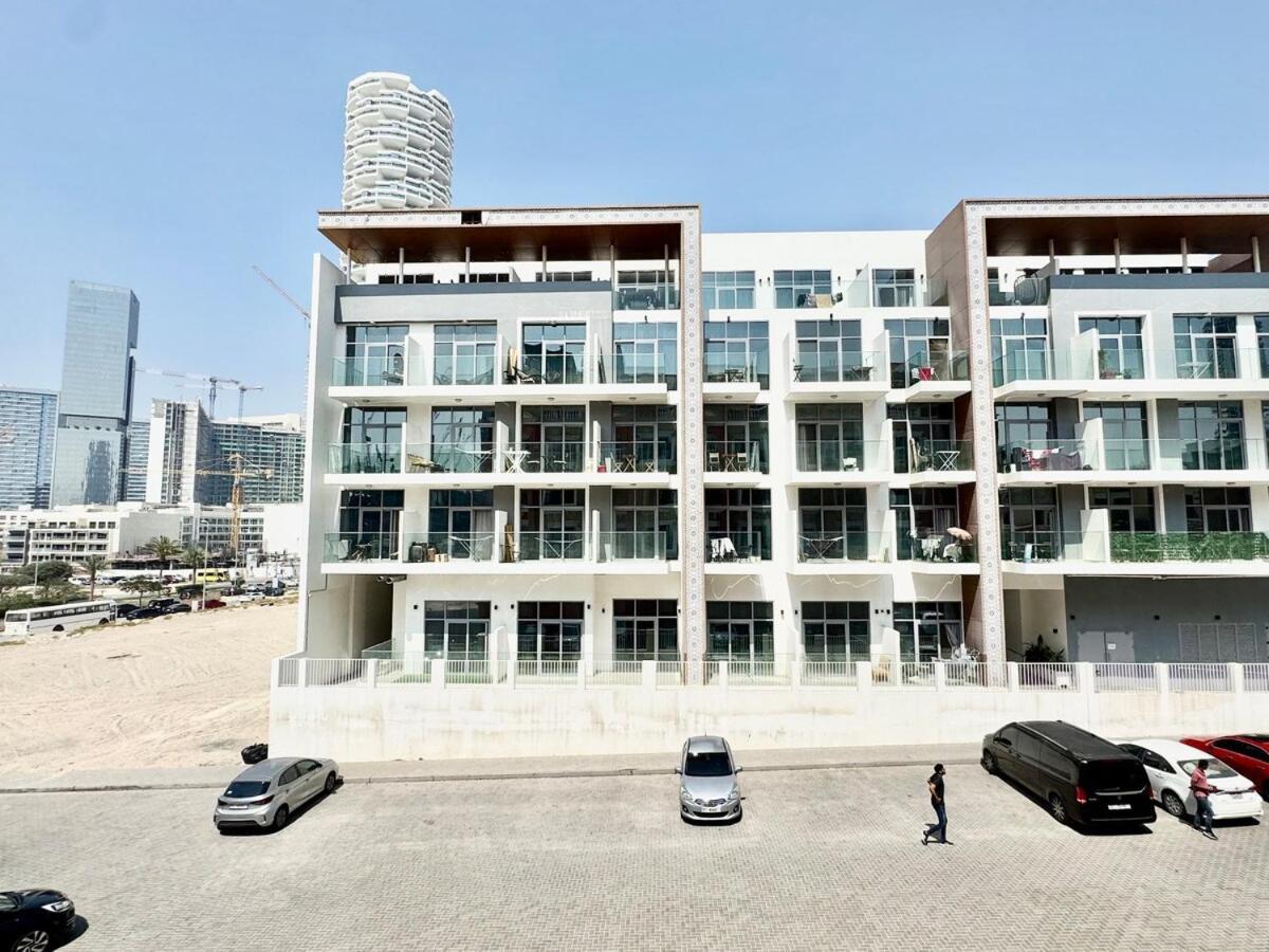 Homes2retreat - Very Spacious In The Heart Of Jvc Dubai