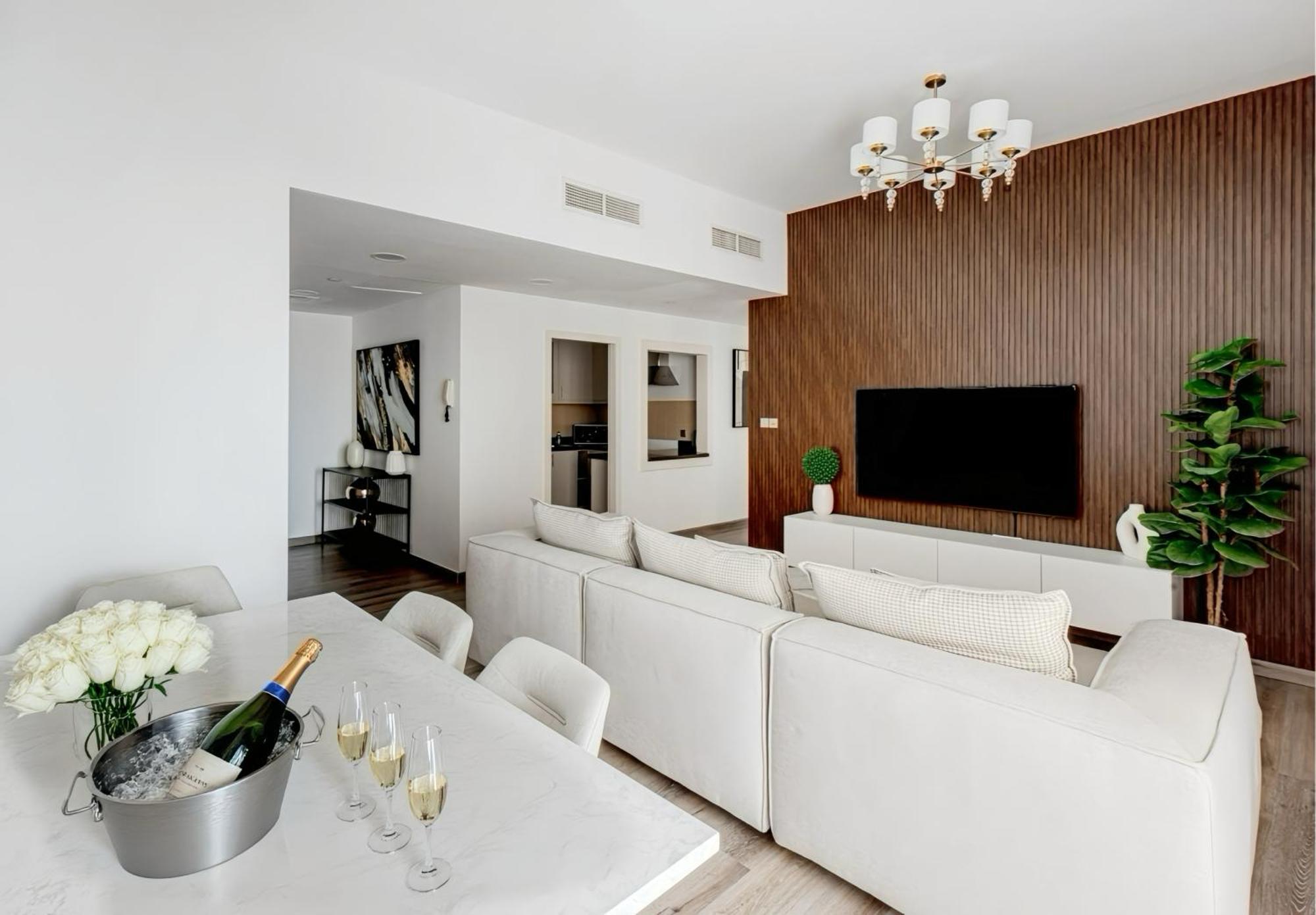 Apartment Beautiful 2 Bedroom With Full Sea View! Jbr *