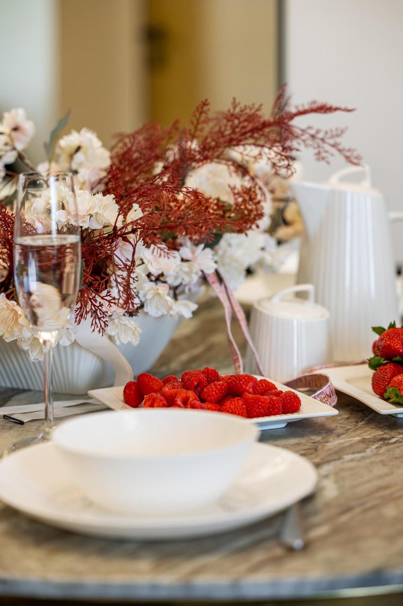 Apartment Elegant 2br Address Dubai